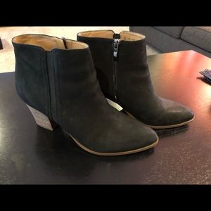 Women’s Franco Sarto black boot 11